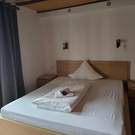 게스트하우스 Zum Mushof 3*